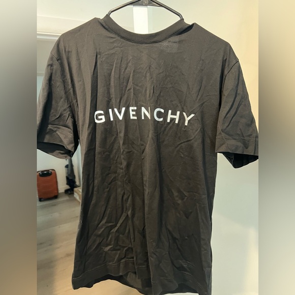Brand New Givenchy Reflective Logo T-Shirt - Picture 2 of 7